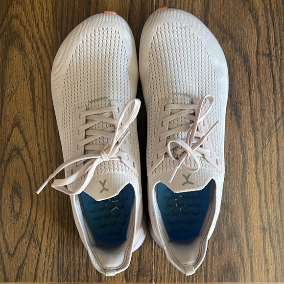 Purple Flux Adapt Runners - women’s 11 - Picture 3 of 4